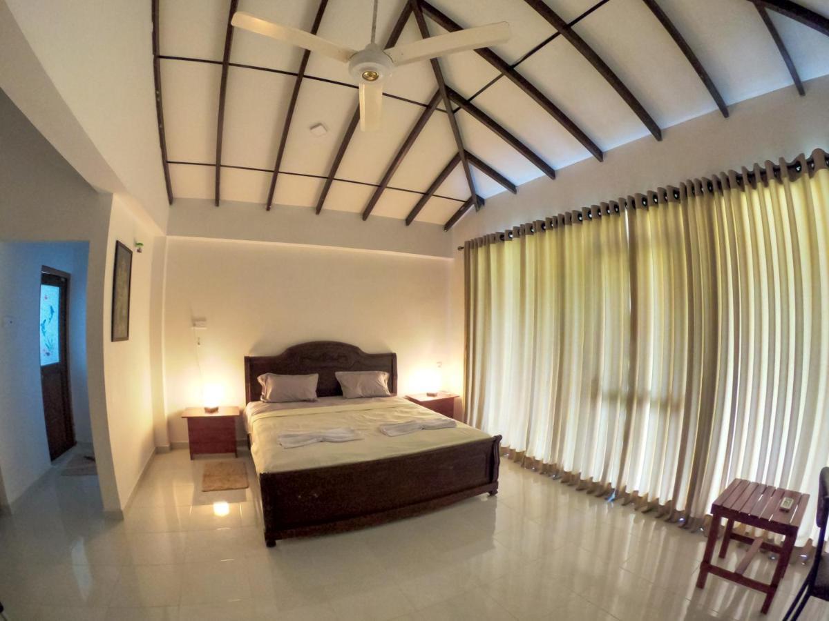 Pinnawala Elephant Front View Hotel Rambukkana Exterior foto